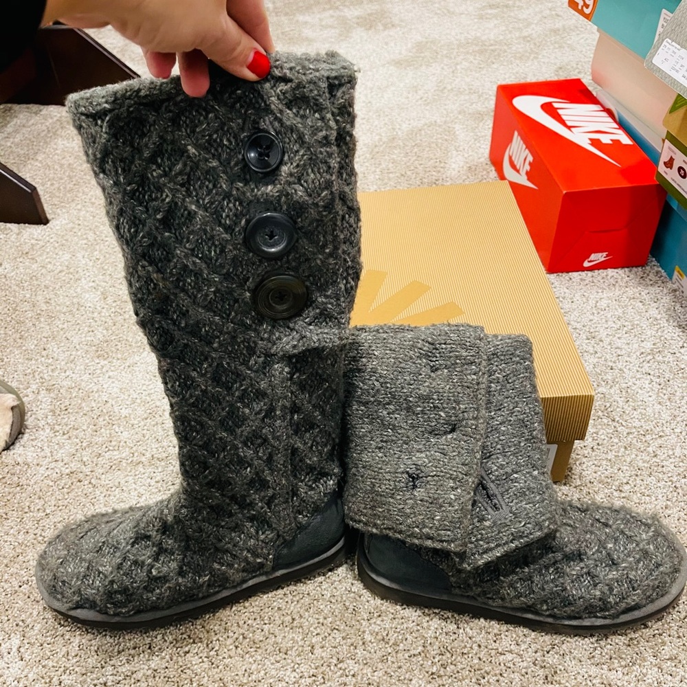 UGG with lattice cardi boot